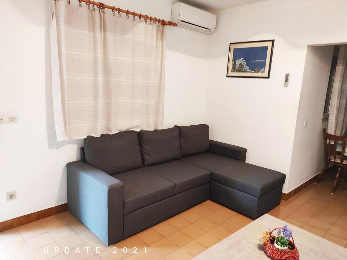 Tania Apartment Prizba Exterior photo